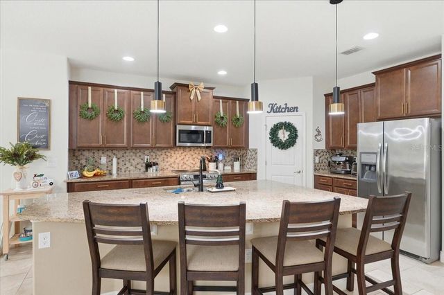 136 CASA BELLA BLVD, Deland, FL 32724