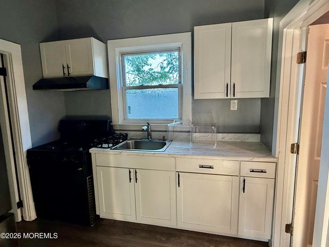 39 2nd Avenue 16, Long Branch, NJ 07740
