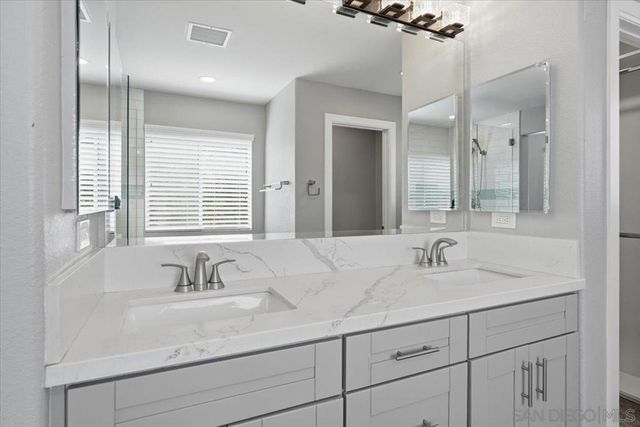 37200 Moonbeam, Murrieta, CA 92563
