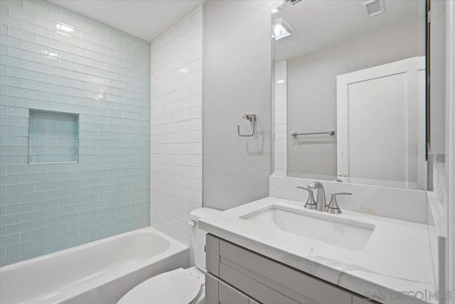 37200 Moonbeam, Murrieta, CA 92563