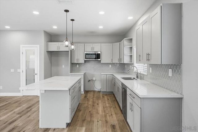37200 Moonbeam, Murrieta, CA 92563