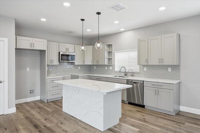 37200 Moonbeam, Murrieta, CA 92563
