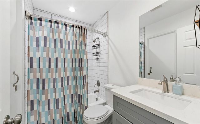 1206 Gladys Avenue, Long Beach, CA 90804