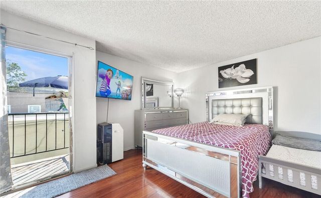 1206 Gladys Avenue, Long Beach, CA 90804
