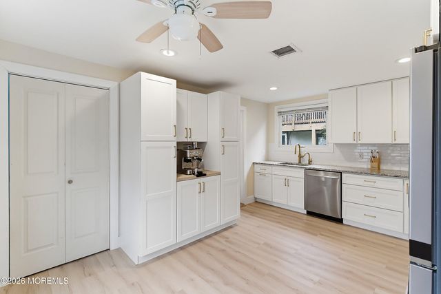 251 Bay Avenue, Highlands, NJ 07732