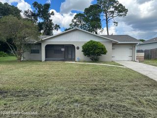 1037 Zamora Street SE, Palm Bay, FL 32909