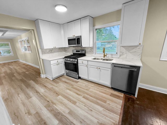 16802 Anthony Avenue, Hazel Crest, IL 60429