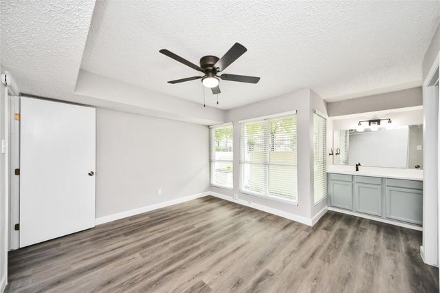 781 Country Place Drive 1017, Houston, TX 77079