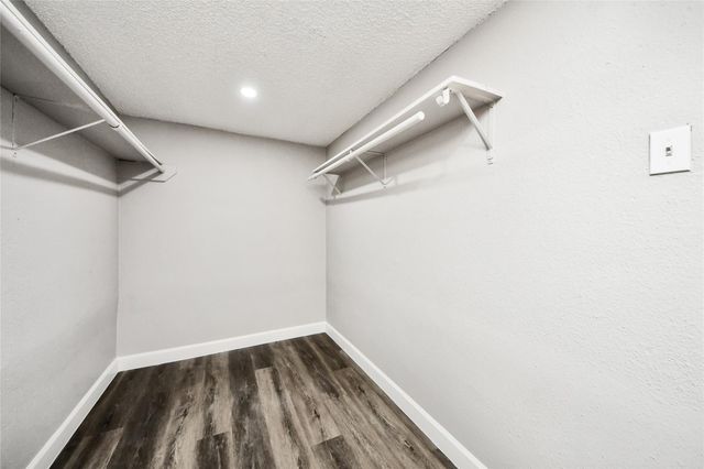 781 Country Place Drive 1017, Houston, TX 77079