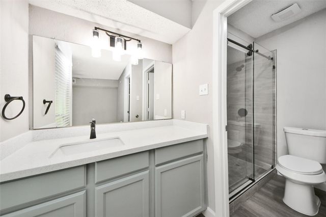 781 Country Place Drive 1017, Houston, TX 77079