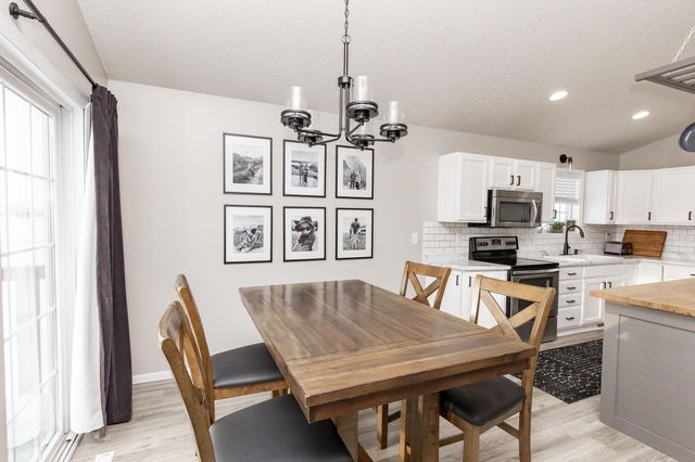 4985 55th Street S, Fargo, ND 58104