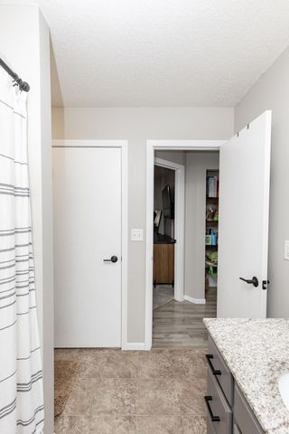 4985 55th Street S, Fargo, ND 58104