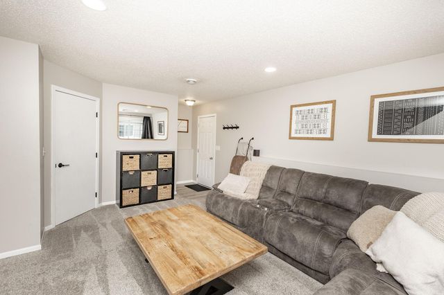 4985 55th Street S, Fargo, ND 58104