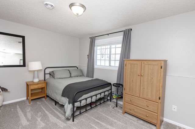 4985 55th Street S, Fargo, ND 58104