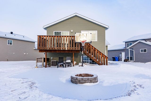 4985 55th Street S, Fargo, ND 58104