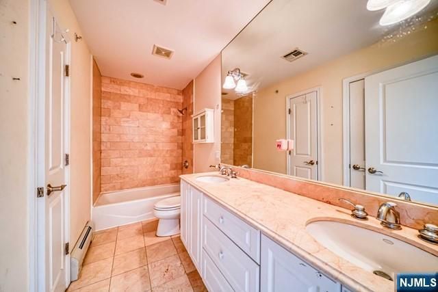 27 Harrington Court, Harrington Park, NJ 07640