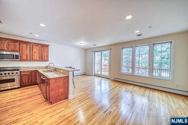 27 Harrington Court, Harrington Park, NJ 07640