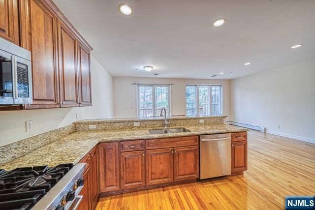 27 Harrington Court, Harrington Park, NJ 07640