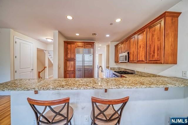 27 Harrington Court, Harrington Park, NJ 07640