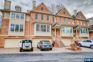 27 Harrington Court, Harrington Park, NJ 07640