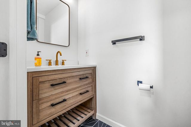 2318 GAUL ST, Philadelphia, PA 19125