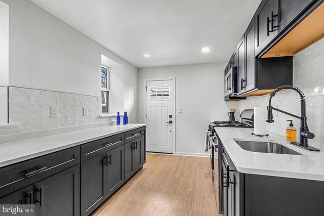 2318 GAUL ST, Philadelphia, PA 19125