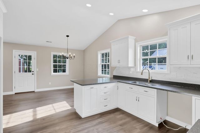548 Wildflower Drive, Newark, OH 43055