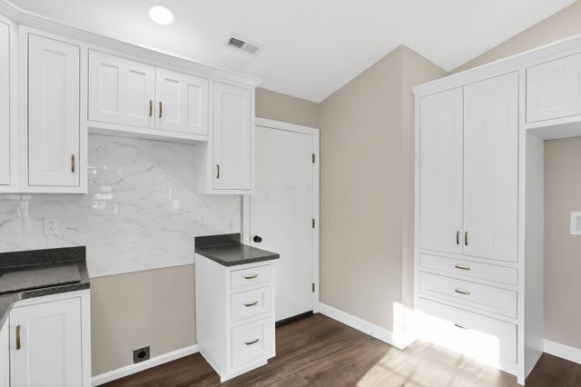 548 Wildflower Drive, Newark, OH 43055