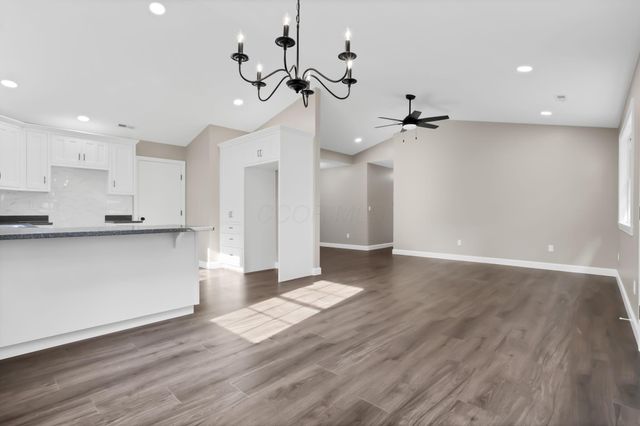 548 Wildflower Drive, Newark, OH 43055