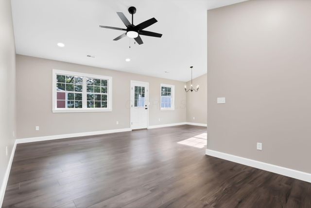 548 Wildflower Drive, Newark, OH 43055