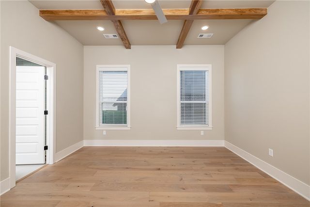 2649 E Livingston Lane, Fayetteville, AR 72703
