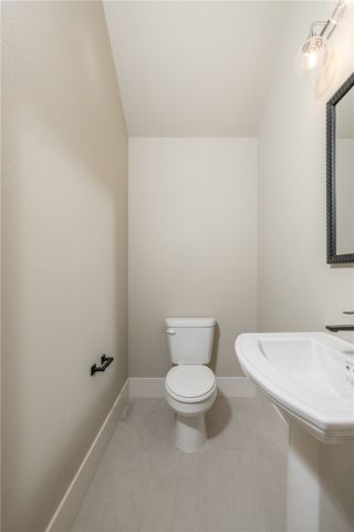 2649 E Livingston Lane, Fayetteville, AR 72703