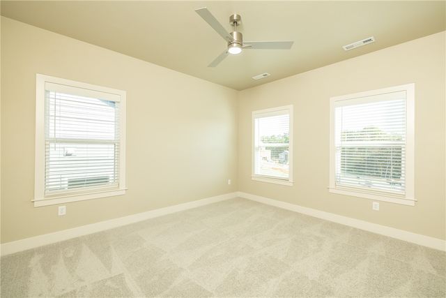 2649 E Livingston Lane, Fayetteville, AR 72703