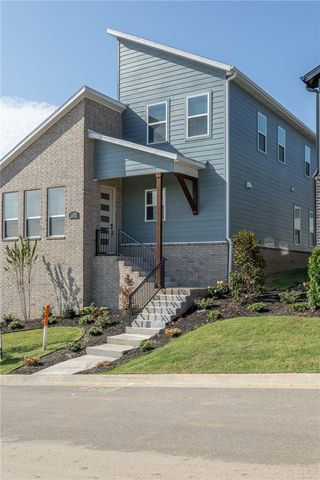 2649 E Livingston Lane, Fayetteville, AR 72703