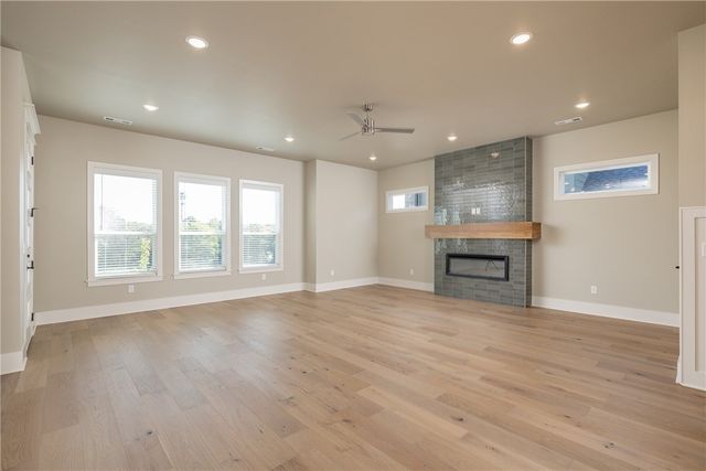 2649 E Livingston Lane, Fayetteville, AR 72703