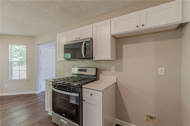 160 Goldleaf Drive, Hampton, GA 30228
