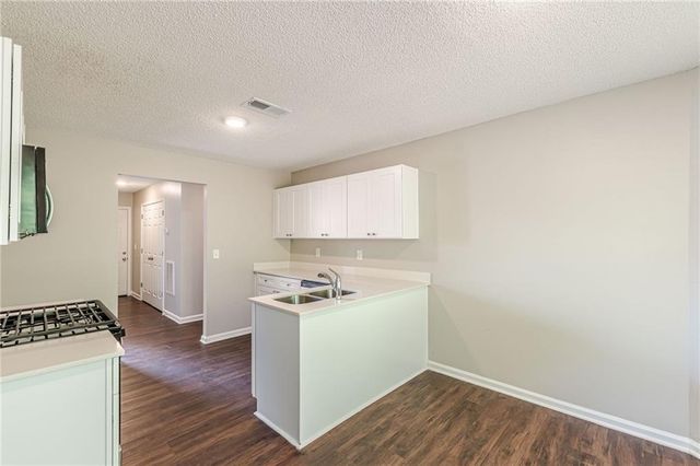 160 Goldleaf Drive, Hampton, GA 30228