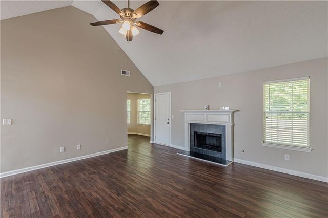 160 Goldleaf Drive, Hampton, GA 30228