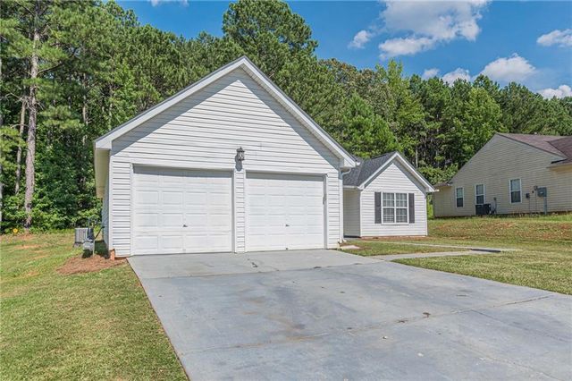 160 Goldleaf Drive, Hampton, GA 30228