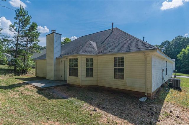 160 Goldleaf Drive, Hampton, GA 30228