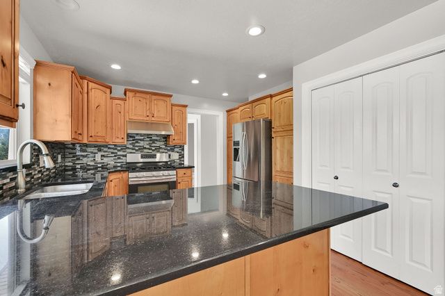 1407 N 3455 W, Clinton, UT 84015
