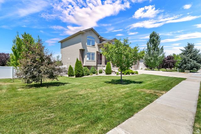 1407 N 3455 W, Clinton, UT 84015