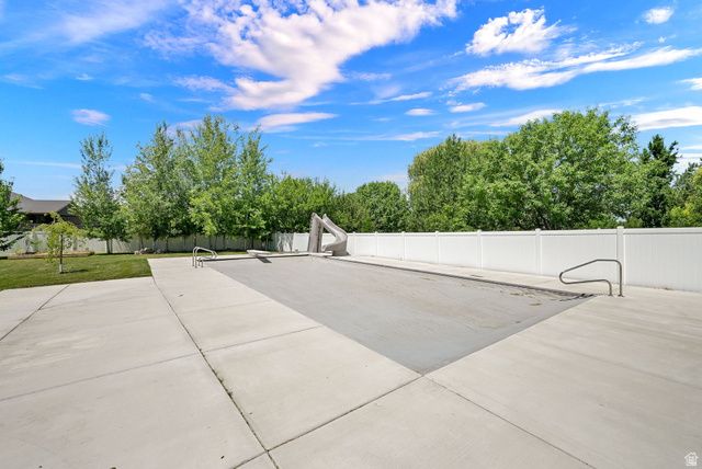 1407 N 3455 W, Clinton, UT 84015