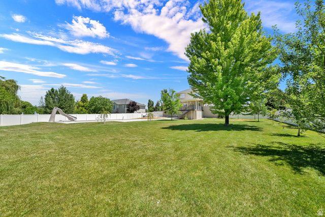 1407 N 3455 W, Clinton, UT 84015