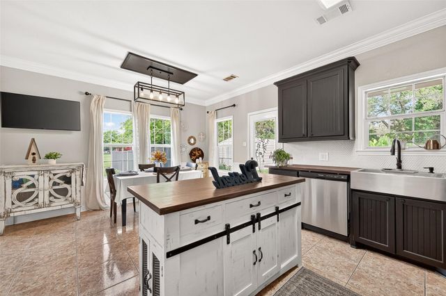 461 County Road 174, Wharton, TX 77488