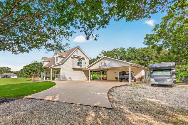 461 County Road 174, Wharton, TX 77488