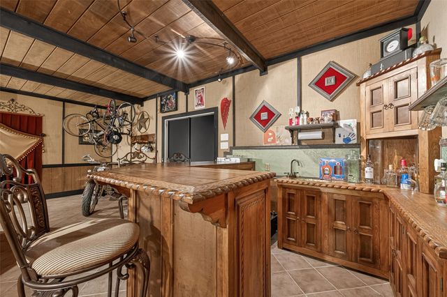 461 County Road 174, Wharton, TX 77488
