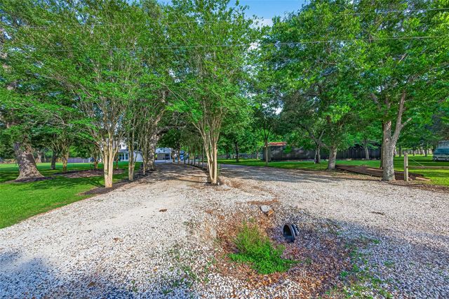461 County Road 174, Wharton, TX 77488