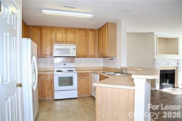 8727 Wandering Creek Way, Charlotte, NC 28227