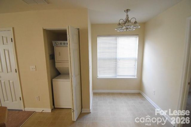 8727 Wandering Creek Way, Charlotte, NC 28227